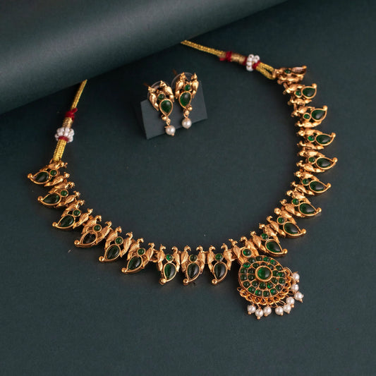 AUR030 - Kerala Traditional Jewelry Set -  Necklace and Earring Set