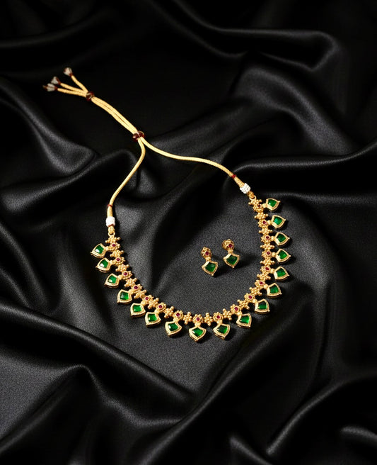 AUR024 - Kerala Traditional Palakka Set Jewelry - Necklace and Earring Set