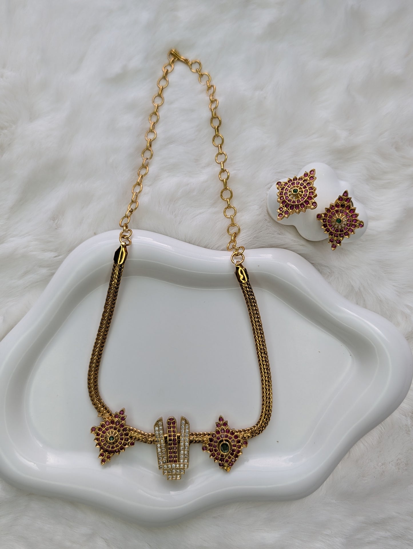 AUR100- Necklace and Earring