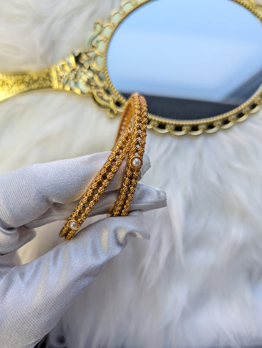 AUR061 - Traditional Bangle White Pearl (2 in a set)