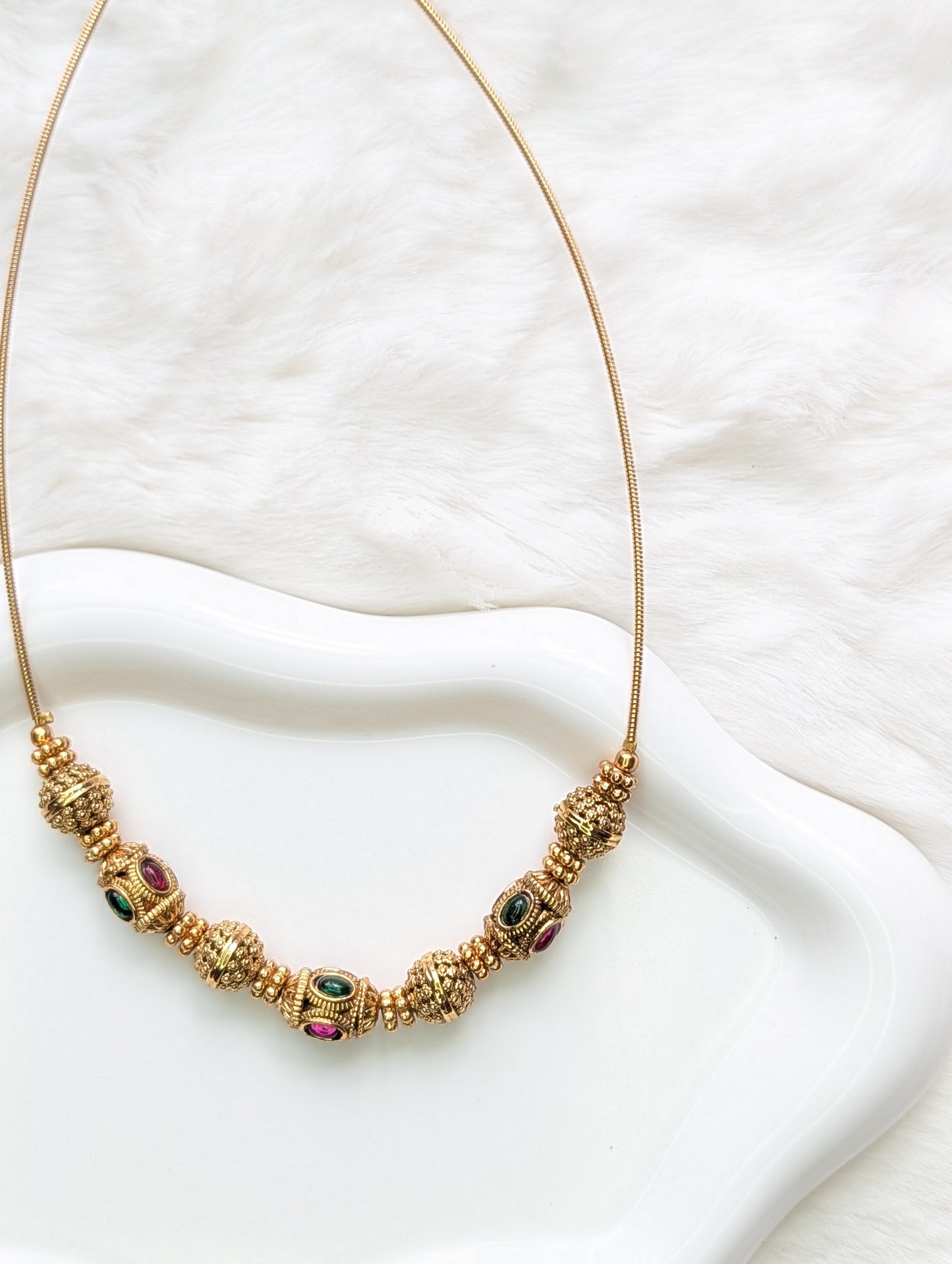 AUR090- Traditional Simple Necklace
