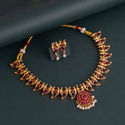 AUR030 - Kerala Traditional Jewelry Set -  Necklace and Earring Set