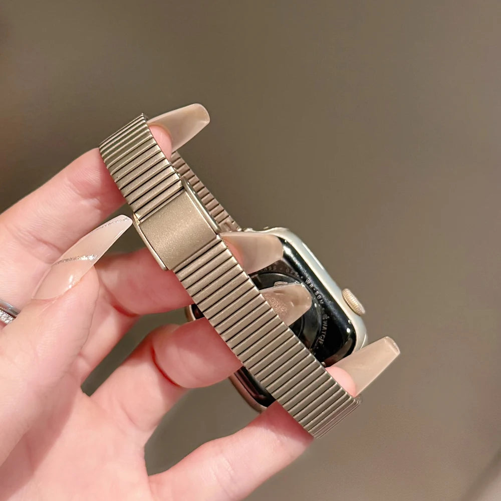 Stainless Steel Watch Bracelet Straps for Apple Watch Bands 46mm 42mm 44mm 49mm 45mm 41mm for Iwatch Series 9 SE 7 8 Ultra 2