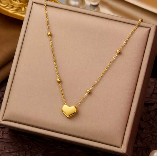 AUR023 - Heart Pendant Necklace