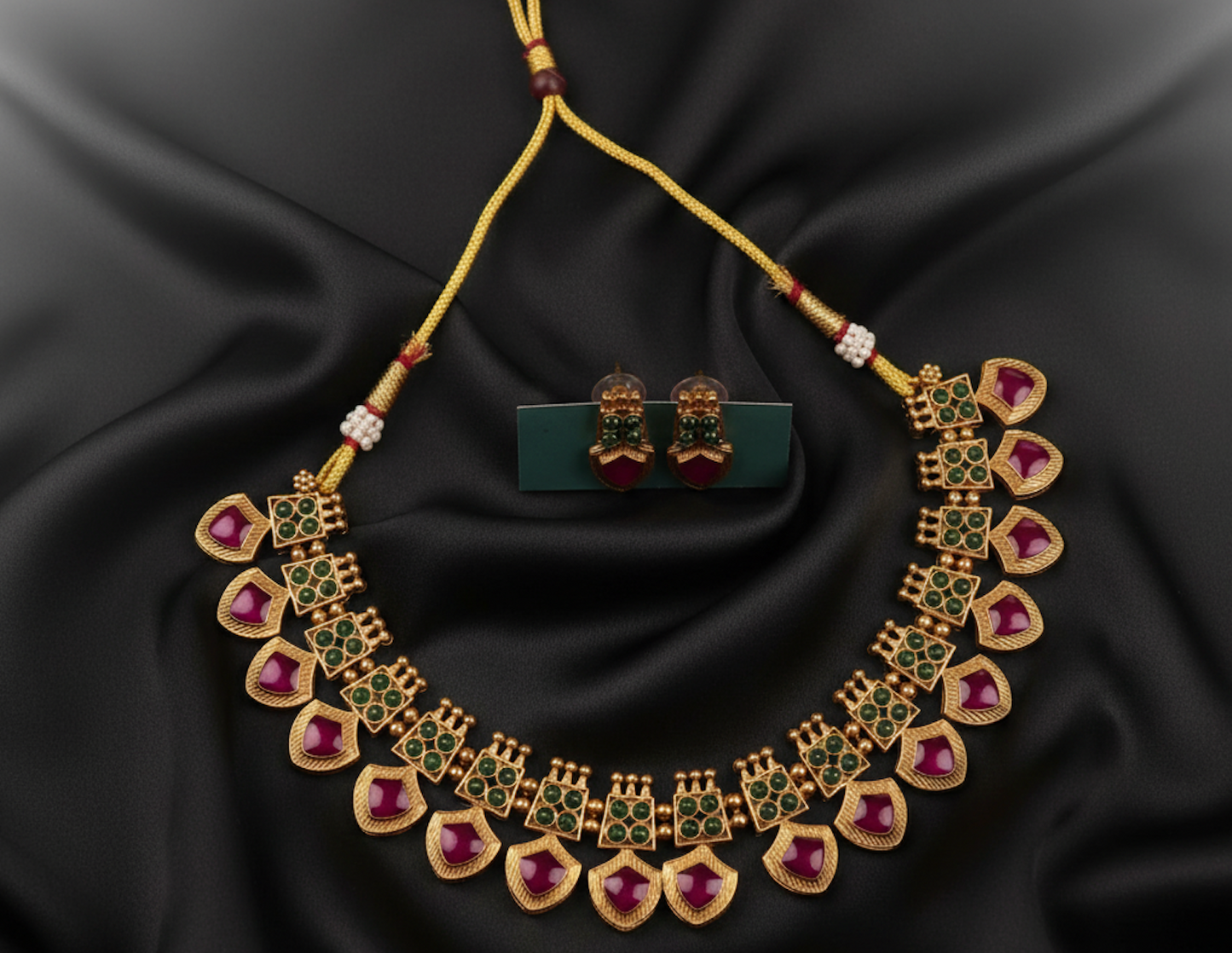 AUR038-Traditional Necklace and Earring