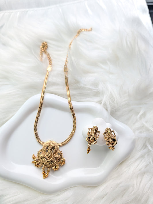 AUR231-    Ganapathi Necklace and Earrings Set