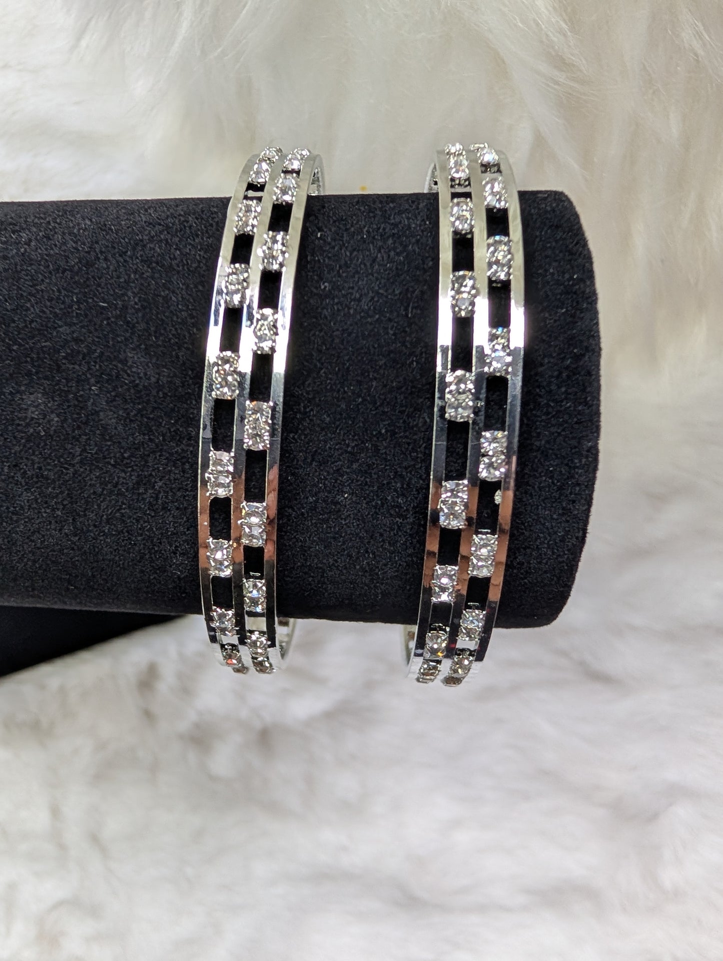 AUR108- Silver Stone Bangle