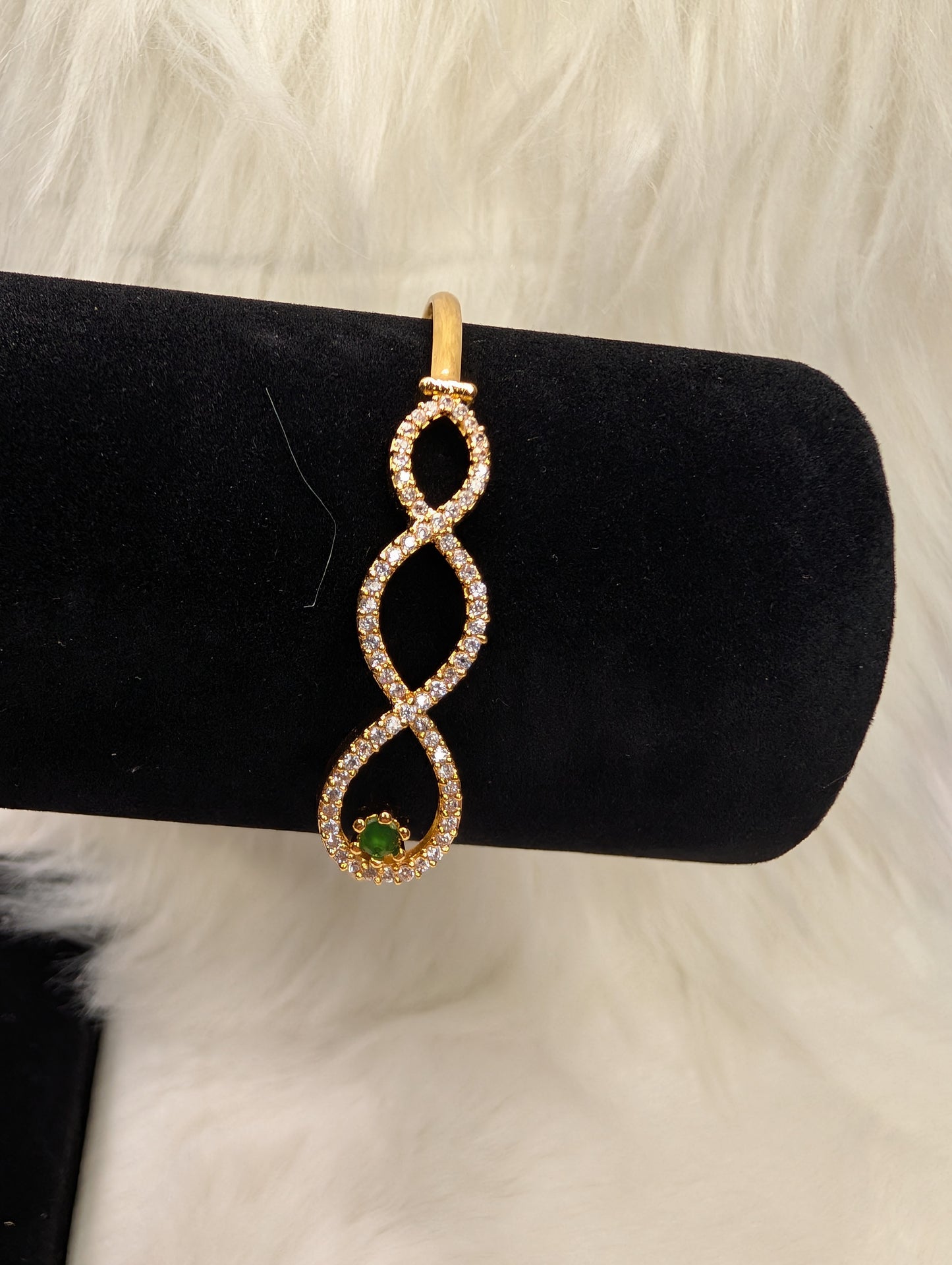 AUR115- Cuff Stone Bangle