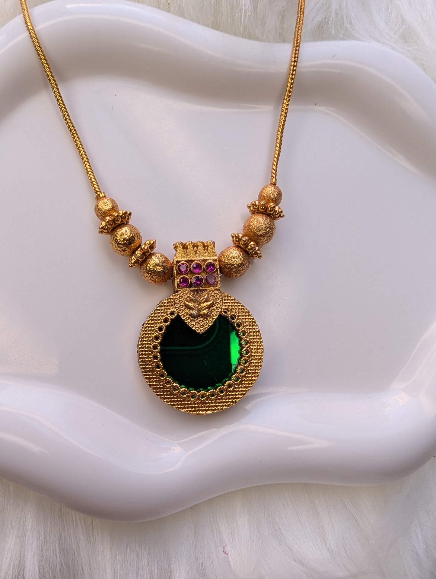 AUR052- Simple Traditional Necklace