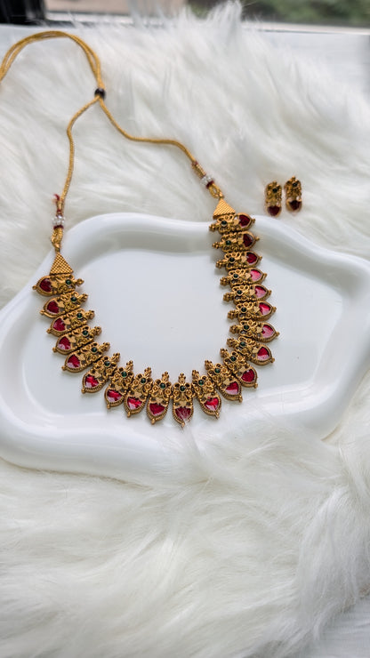 AUR068- Traditional Necklace and Earring