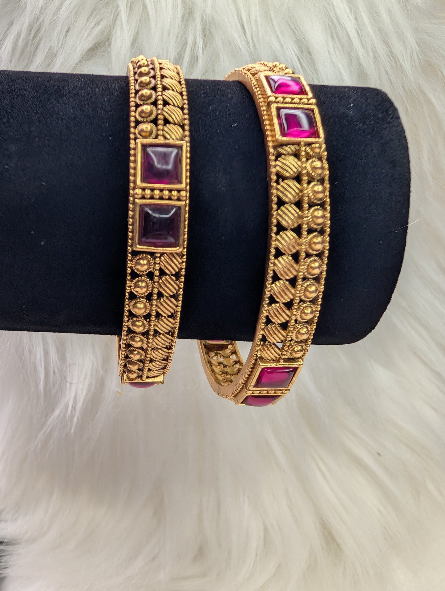 AUR112- Ruby Green Stone Bangle