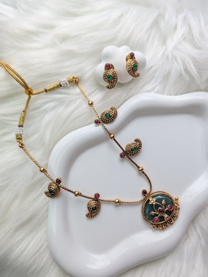 AUR0203- Green Necklace and Earring