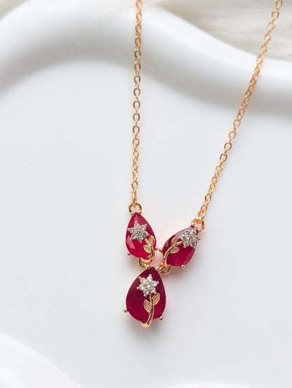 AUR0219- Simple Flower Stone Necklace