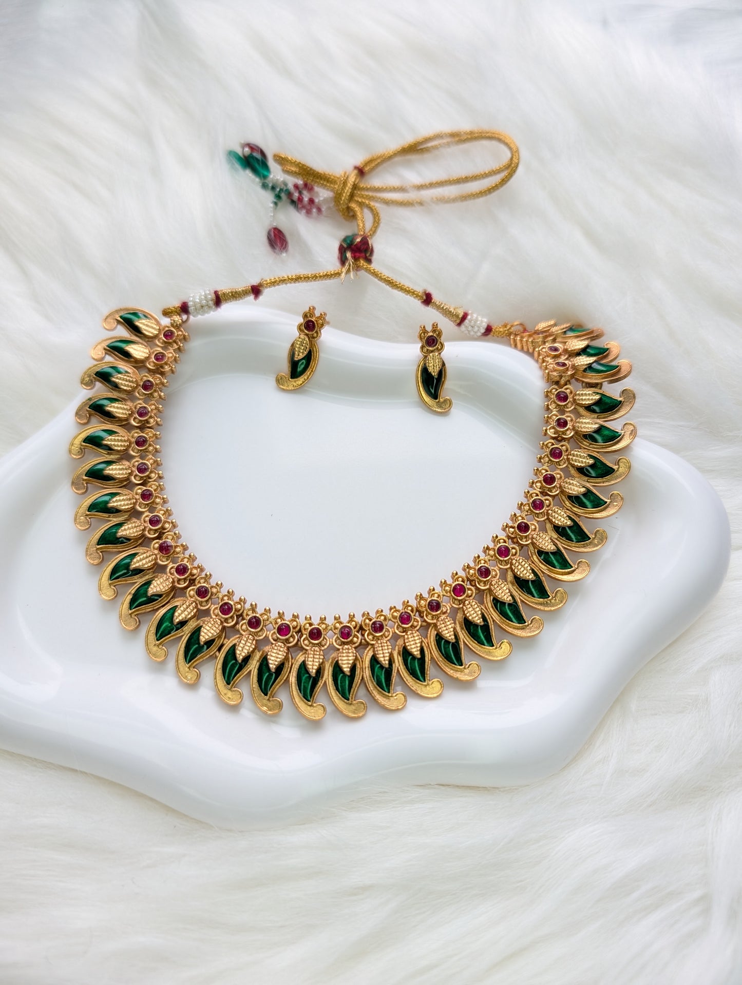 AUR034 - Kerala Traditional Jewelry Set -   Necklace and Earring Set