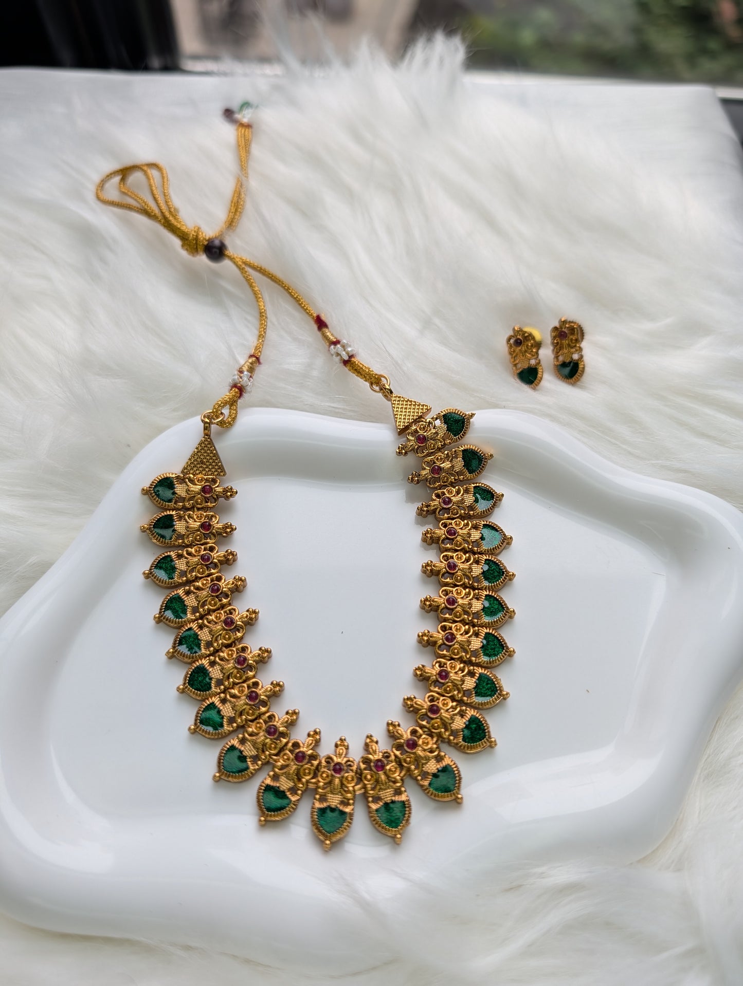 AUR071- Traditional Necklace and Earring