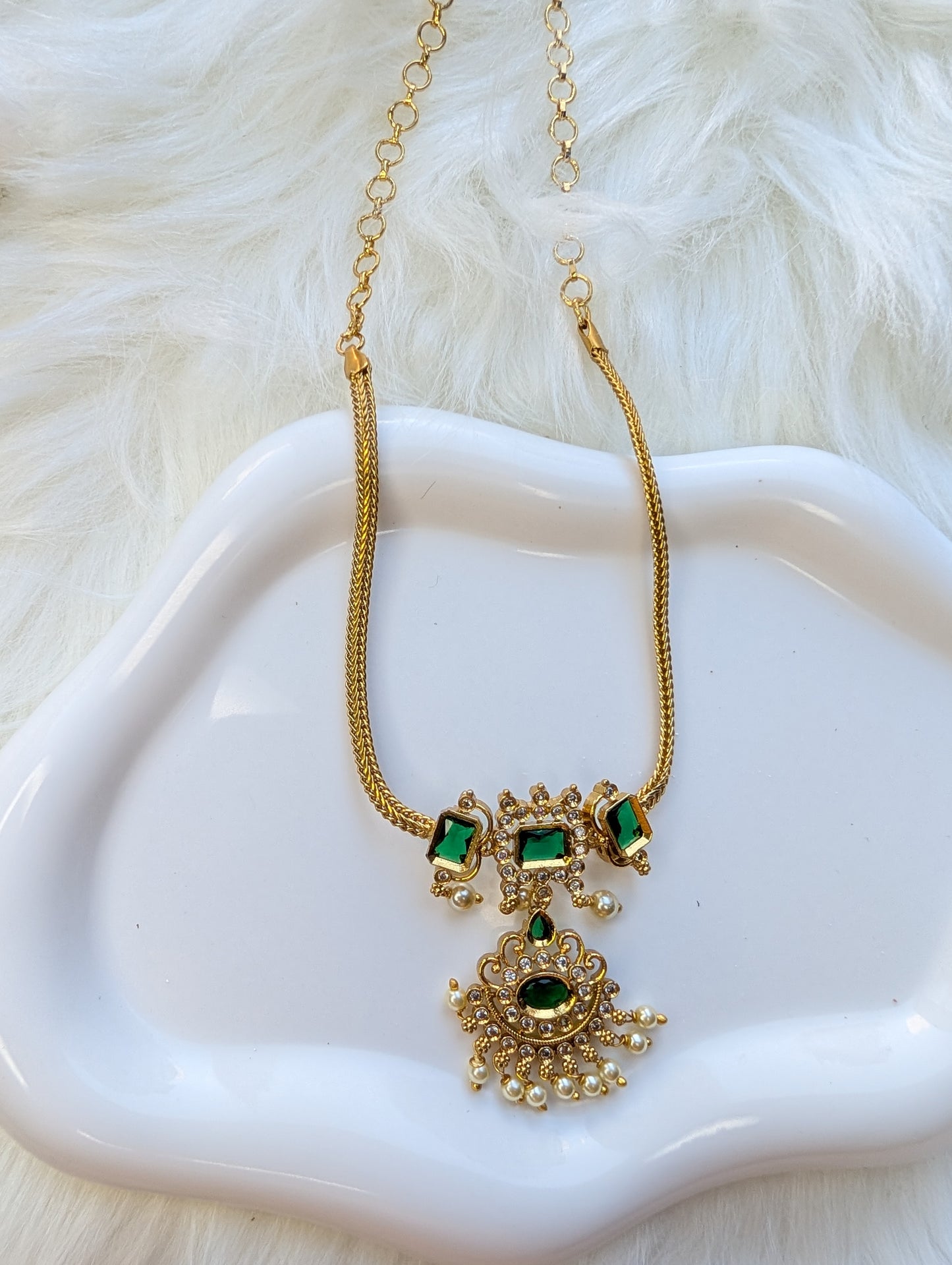 AUR045-  Jewelry Set - Necklace and Earring