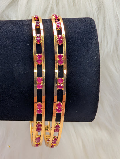 AUR106- Stone Traditional Bangle