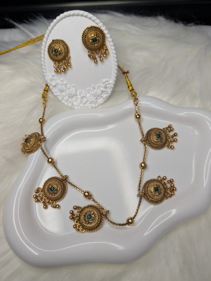 AUR075- Traditional Necklace and Earring