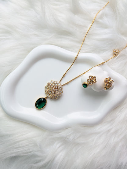 AUR229-   Necklace and Earrings Set