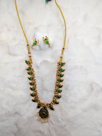 AUR035 - Kerala Traditional Jewelry Set - Ruby  Necklace and Earring Set