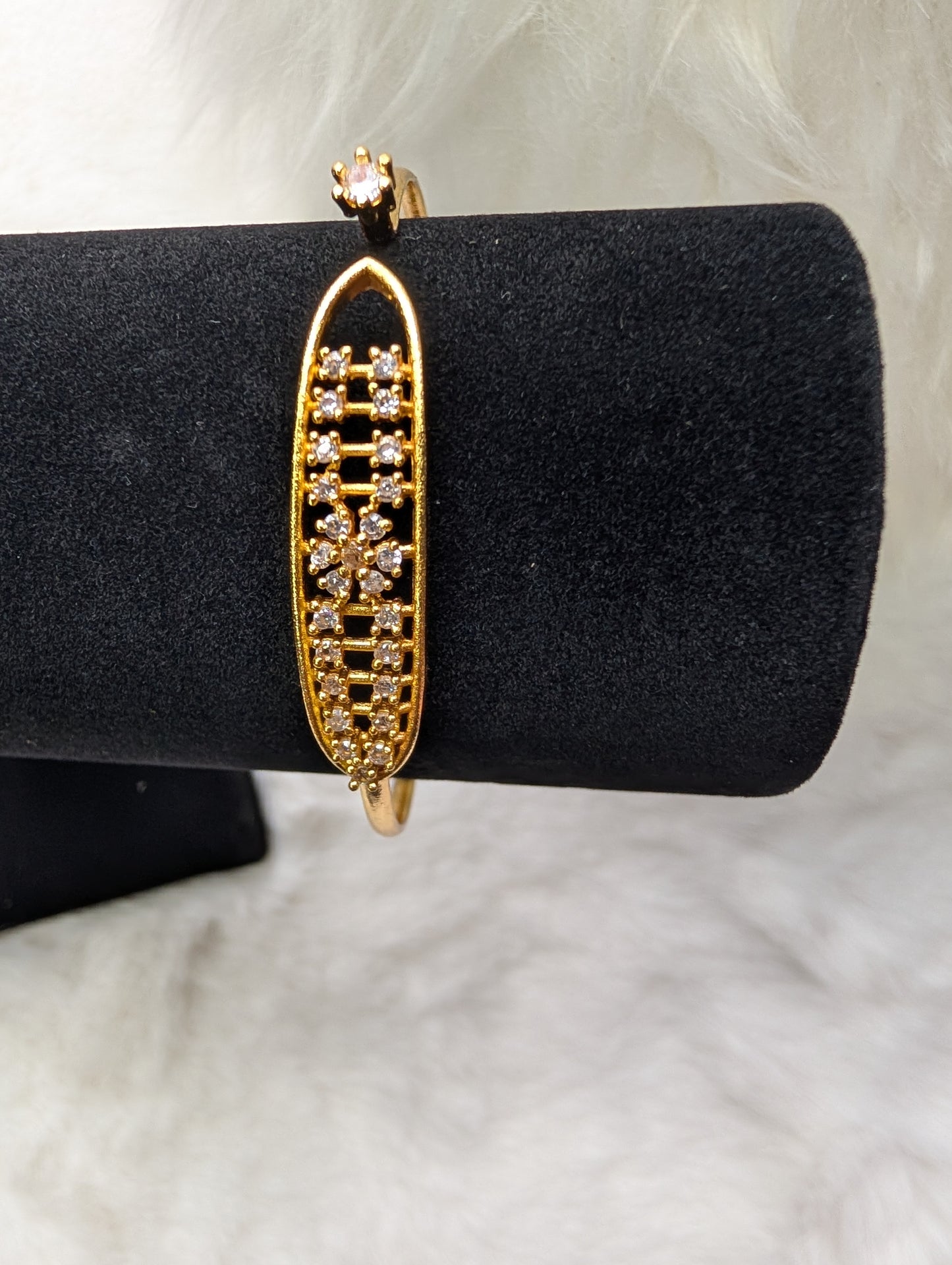 AUR116- Cuff White Stone Bangle