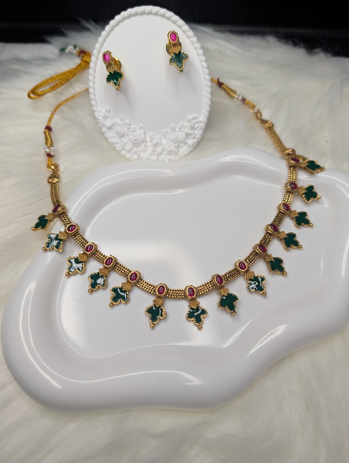 AUR074- Traditional Necklace and Earring