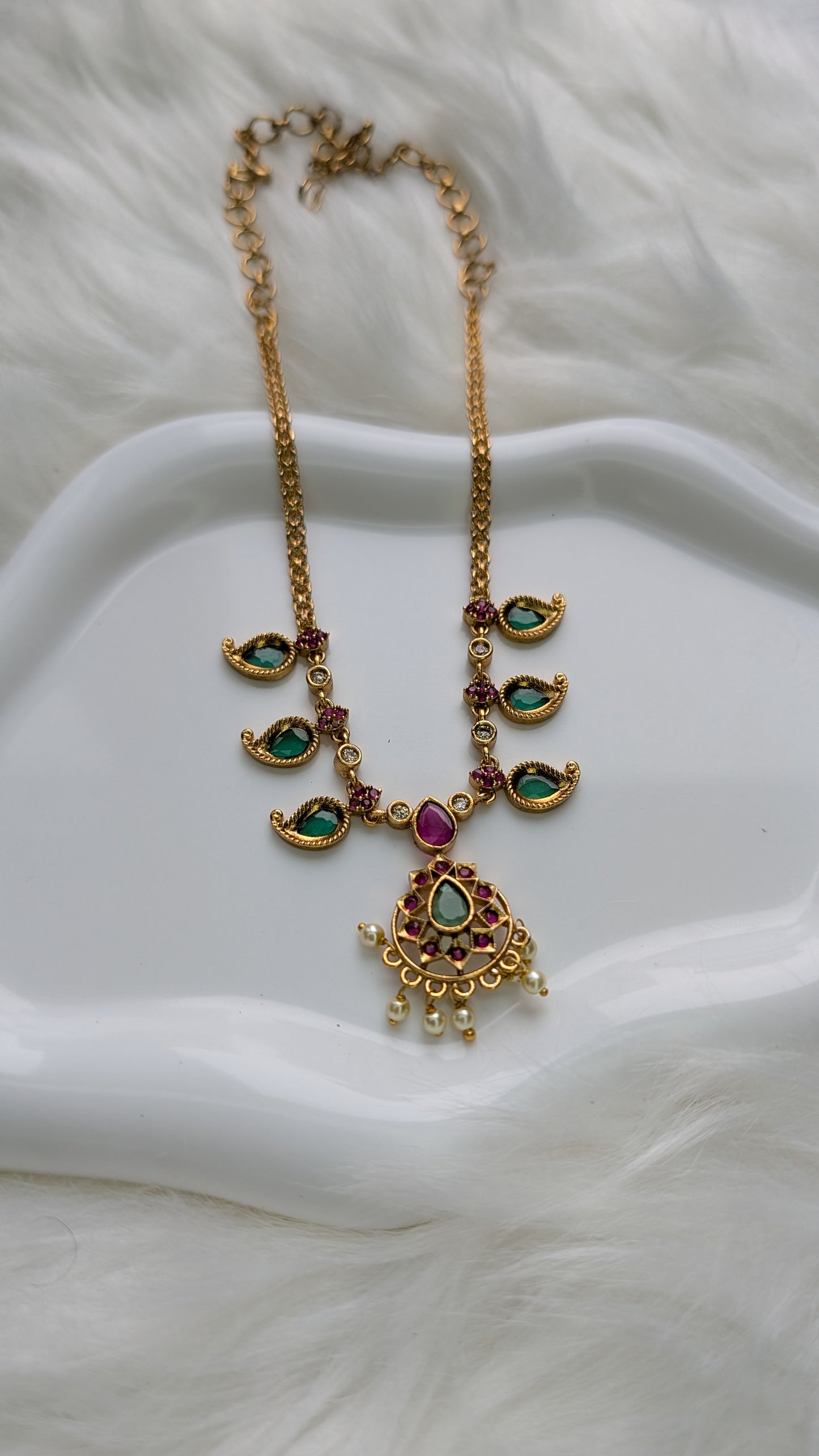 AUR069- Traditional Necklace