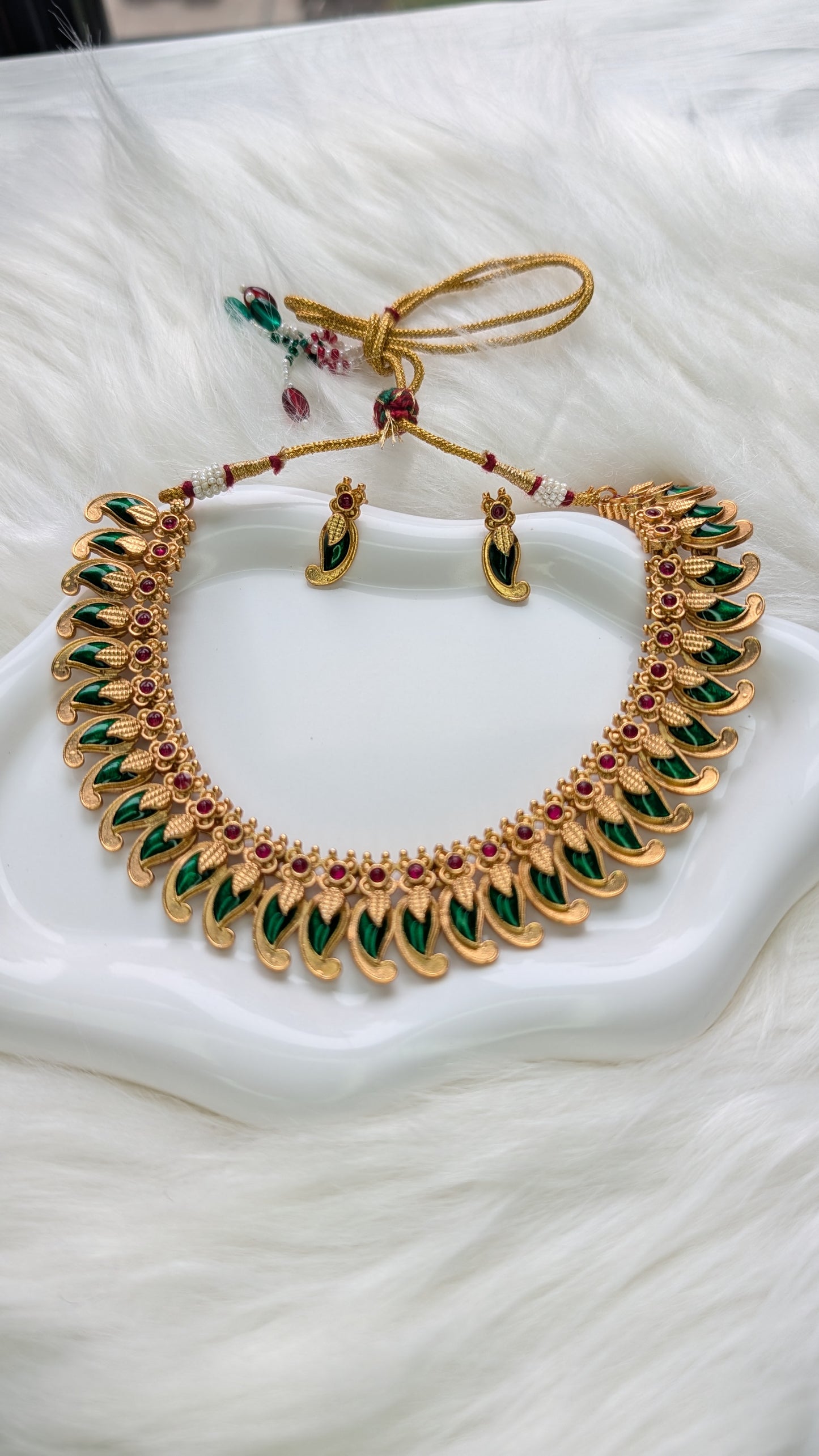 AUR034 - Kerala Traditional Jewelry Set -   Necklace and Earring Set