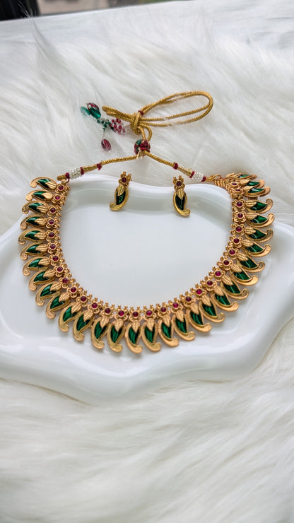 AUR034 - Kerala Traditional Jewelry Set -   Necklace and Earring Set