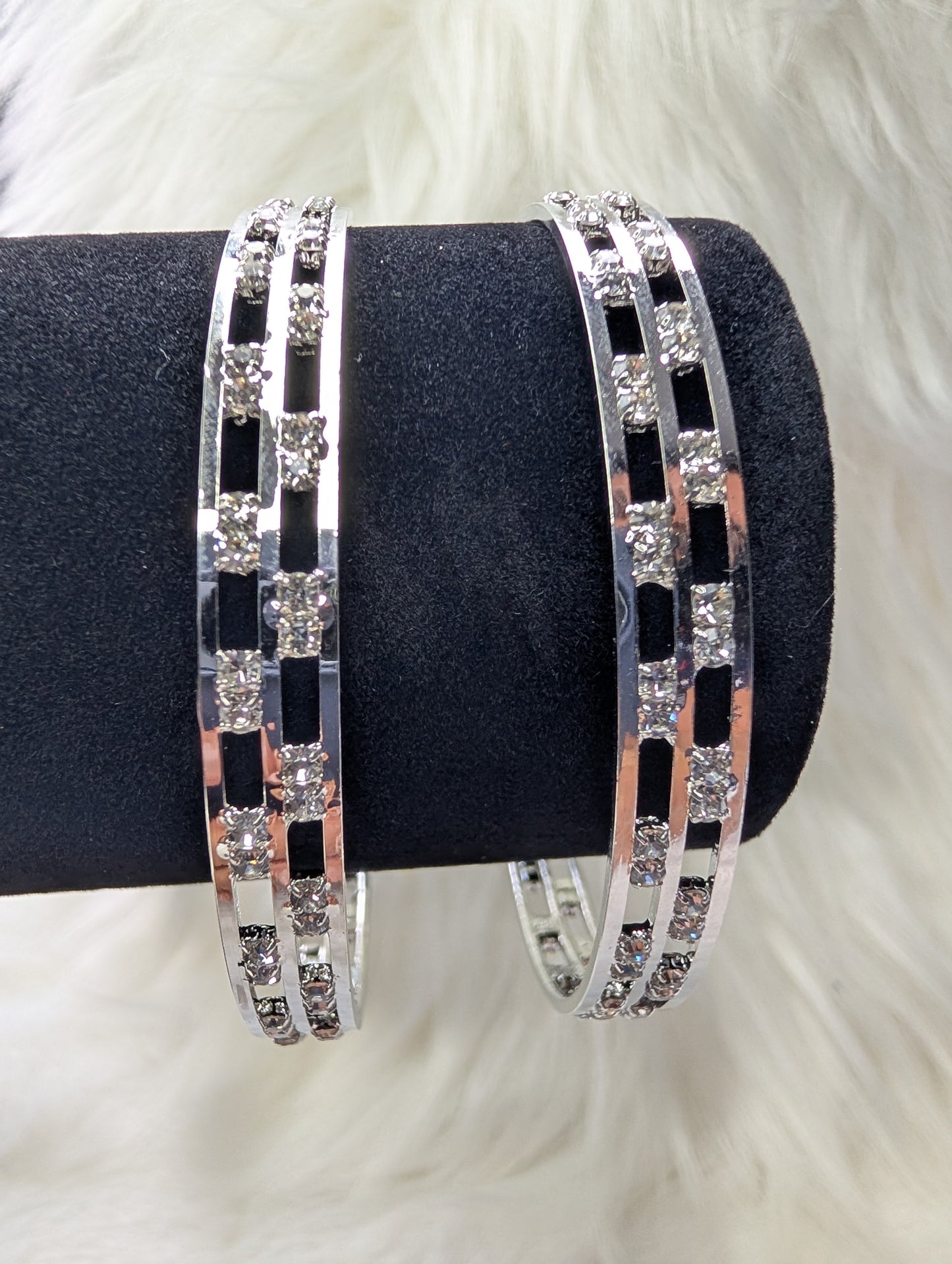 AUR108- Silver Stone Bangle
