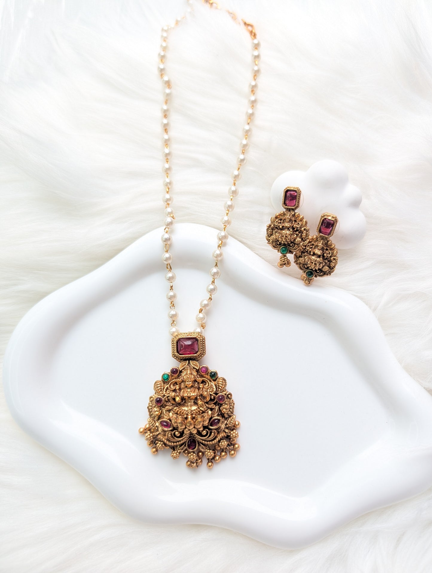 AUR0210- Semi long Traditional Necklace and Earrings