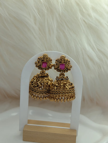 AUR119-Traditional Heavy Jhumka